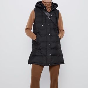 Zara black puffer vest with zippered vents